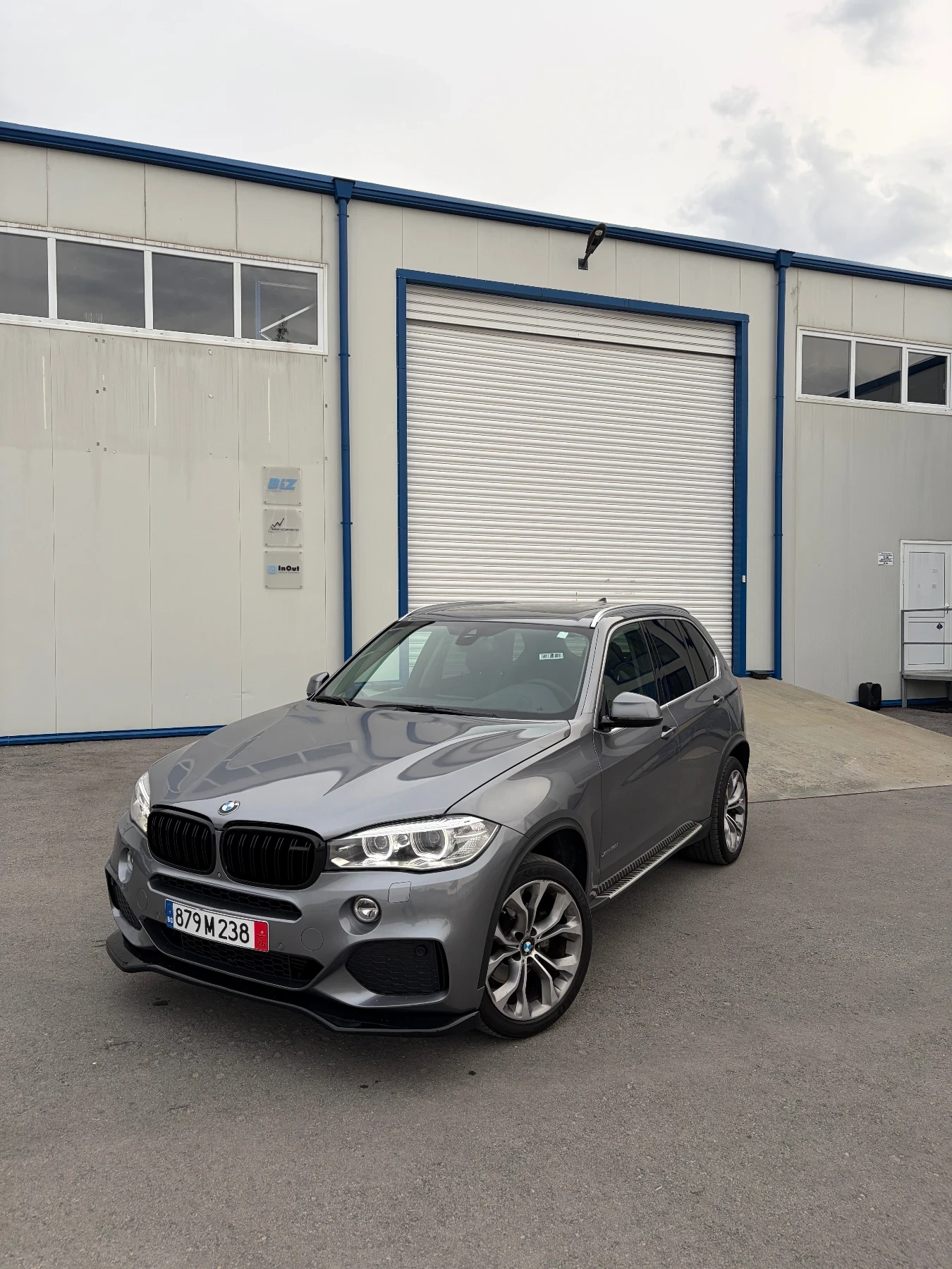 BMW X5  BMW X5 F15 3.5I XDRIVE