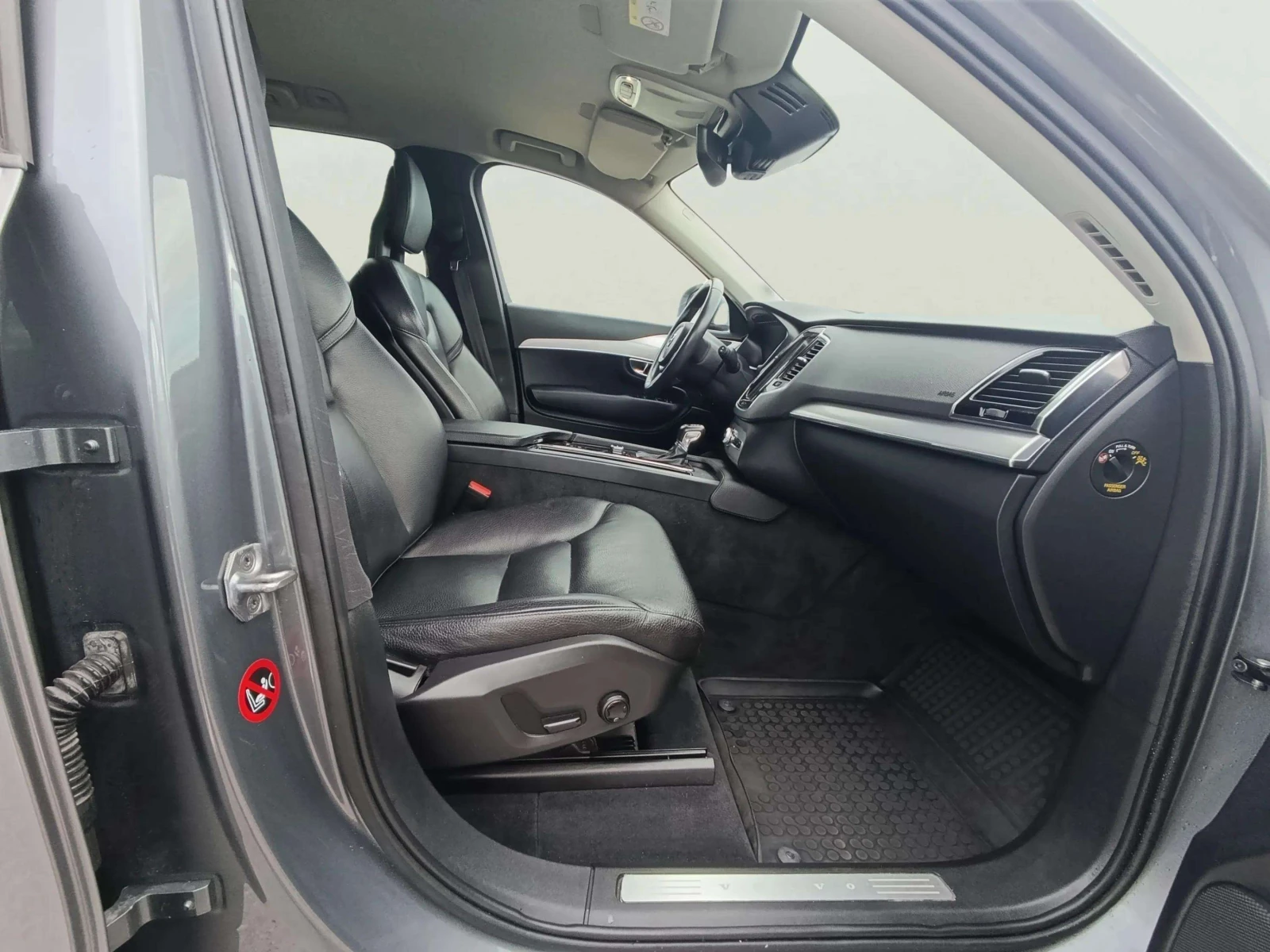 Volvo Xc90 2.0 D5, снимка 9 - Автомобили и джипове - 56301154