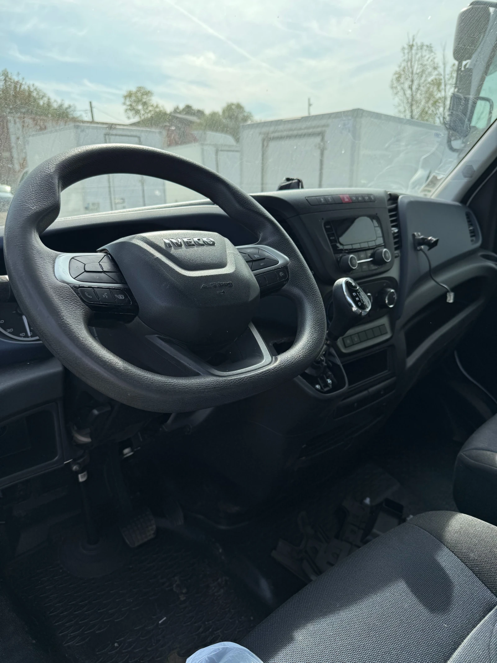 Iveco Daily 35 C 14, снимка 11 - Бусове и автобуси - 56407100