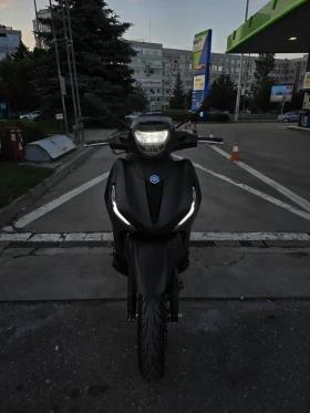 Piaggio Beverly Deep Black 400cc, снимка 11