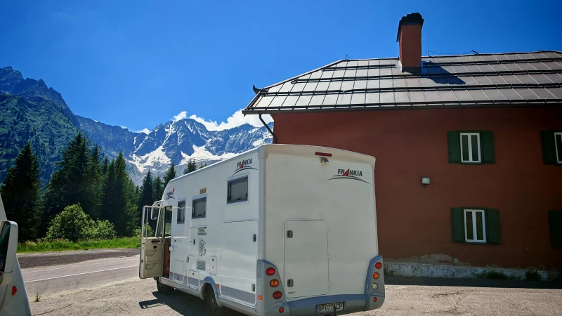 Кемпер Frankia Два климатика, зимен, снимка 7 - Каравани и кемпери - 51837646