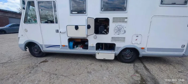 Кемпер Frankia Два климатика, зимен, снимка 2 - Каравани и кемпери - 51837646