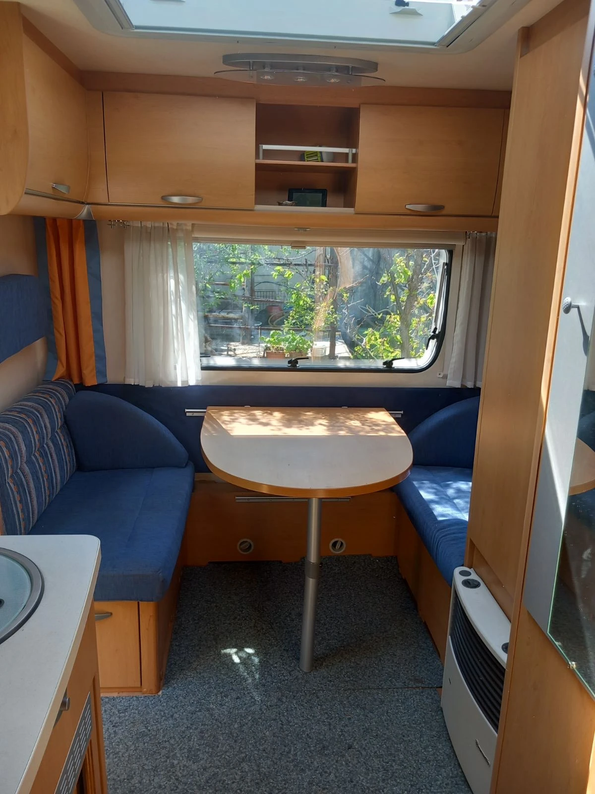 Каравана Knaus, снимка 10 - Каравани и кемпери - 54528778
