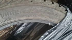 Гуми Зимни 245/40R18, снимка 1 - Гуми и джанти - 48425704