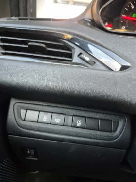 Peugeot 208, снимка 5