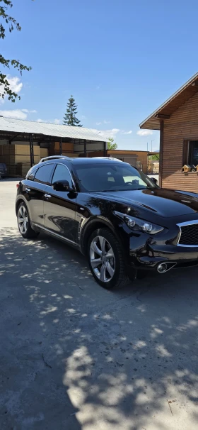 Infiniti QX70 S 5.0, снимка 1
