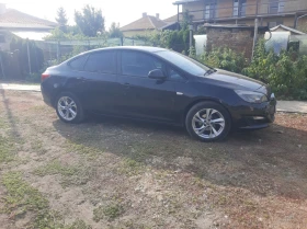 Обява за продажба на Opel Astra Notchback Бензин -Газ ~11 200 лв. - изображение 1