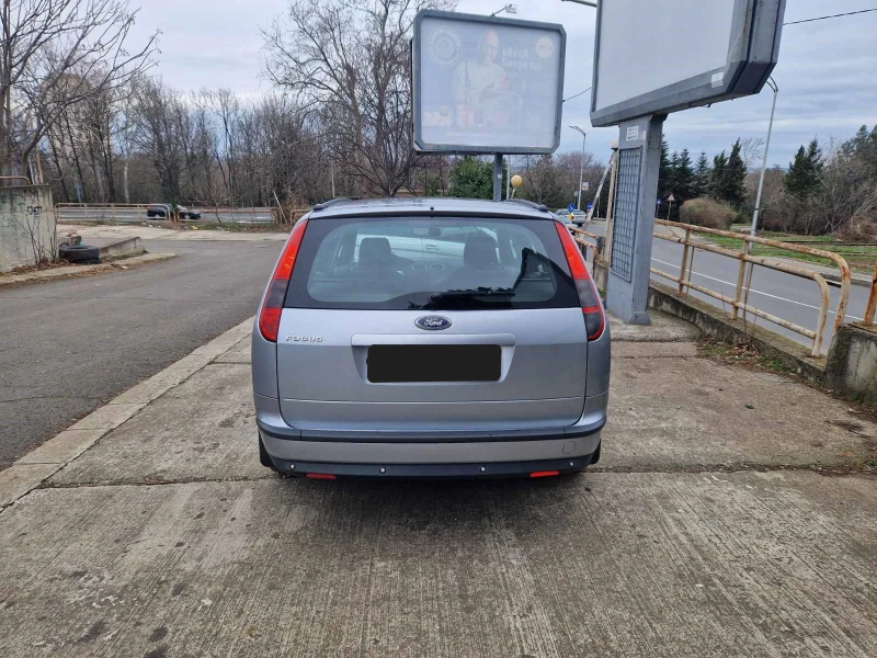 Ford Focus 2.0 Ghia, снимка 16 - Автомобили и джипове - 47147343