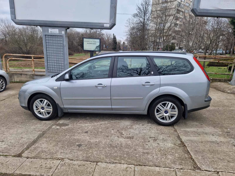 Ford Focus 2.0 Ghia, снимка 13 - Автомобили и джипове - 47147343