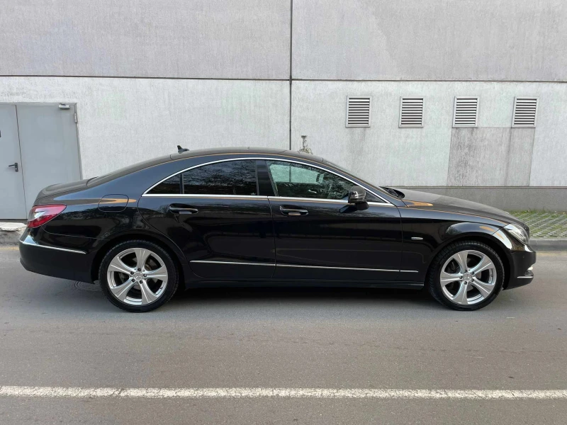 Mercedes-Benz CLS 350 4 Matic* Distr.* LED, снимка 9 - Автомобили и джипове - 48277233