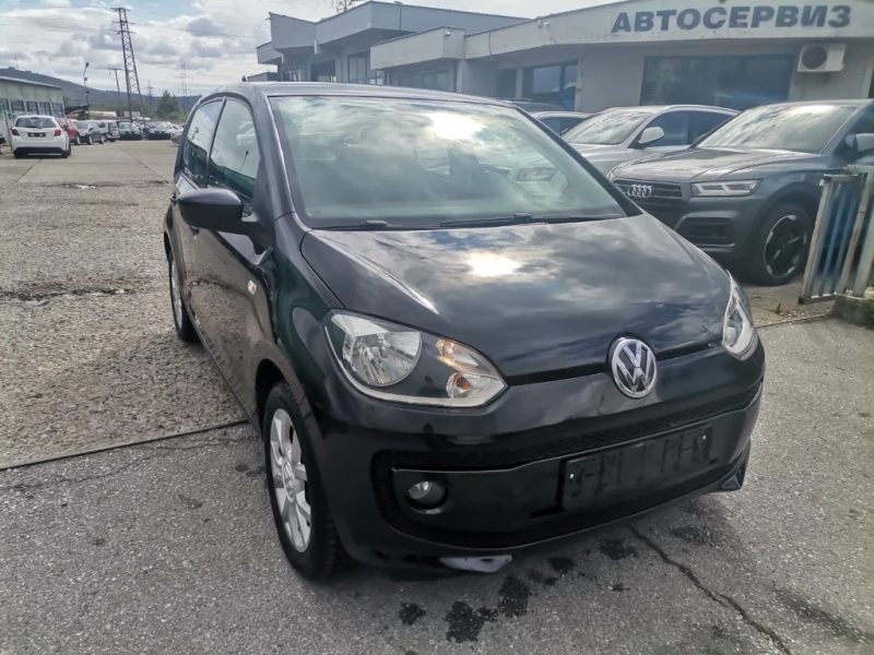 VW Up, снимка 1 - Автомобили и джипове - 49476539