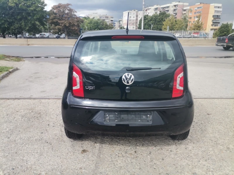 VW Up, снимка 5 - Автомобили и джипове - 49476539