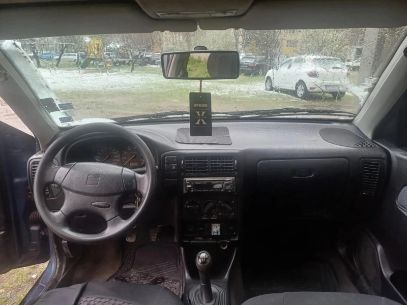 Seat Cordoba, снимка 7 - Автомобили и джипове - 49563916