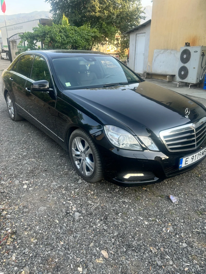 Mercedes-Benz E 350 4 MATIC, снимка 2 - Автомобили и джипове - 51505741