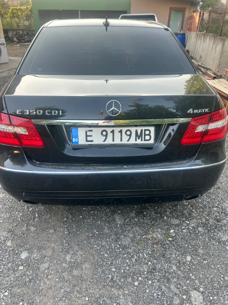 Mercedes-Benz E 350 4 MATIC, снимка 3 - Автомобили и джипове - 51505741