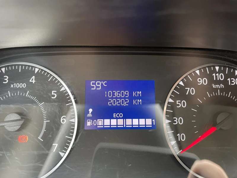 Dacia Duster 1.3 TCe 130hp 4x4 N1, снимка 11 - Автомобили и джипове - 51455436