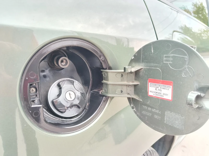 Fiat Punto 2009г. Фабричен метан - Пловдив , снимка 7 - Автомобили и джипове - 51973547