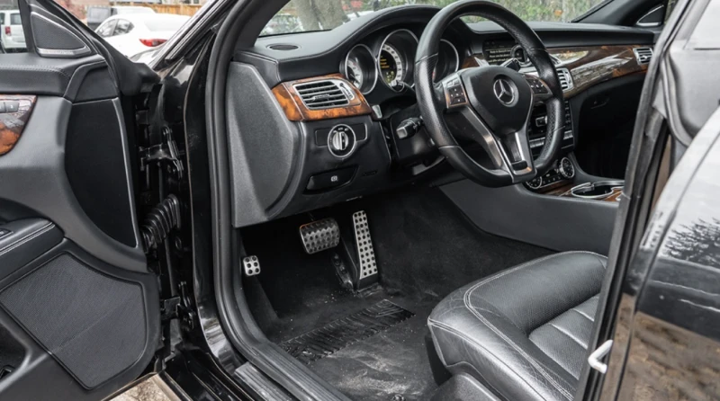 Mercedes-Benz CLS 550 Автокредит* , снимка 6 - Автомобили и джипове - 52749738