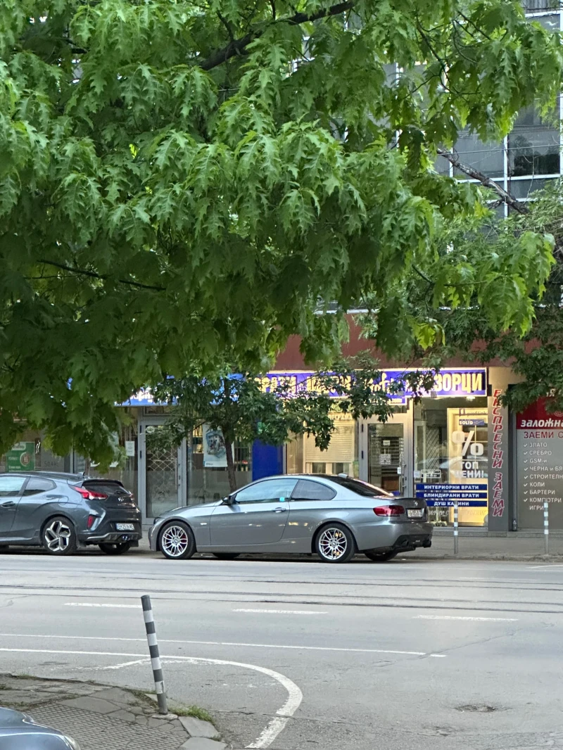 BMW 330, снимка 7 - Автомобили и джипове - 52919810