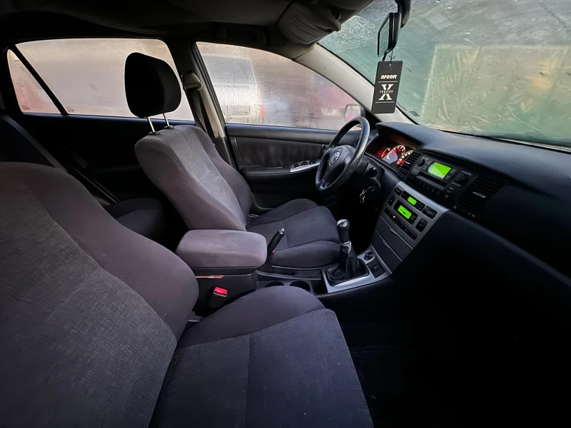 Toyota Corolla, снимка 7 - Автомобили и джипове - 52921152