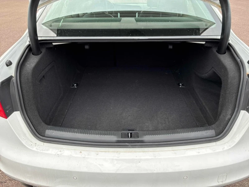 Audi A4 * PROGRESSIV PLUS * CARFAX * БЕЗ ПЪРВОНАЧАЛНА ВНОС, снимка 6 - Автомобили и джипове - 53263753