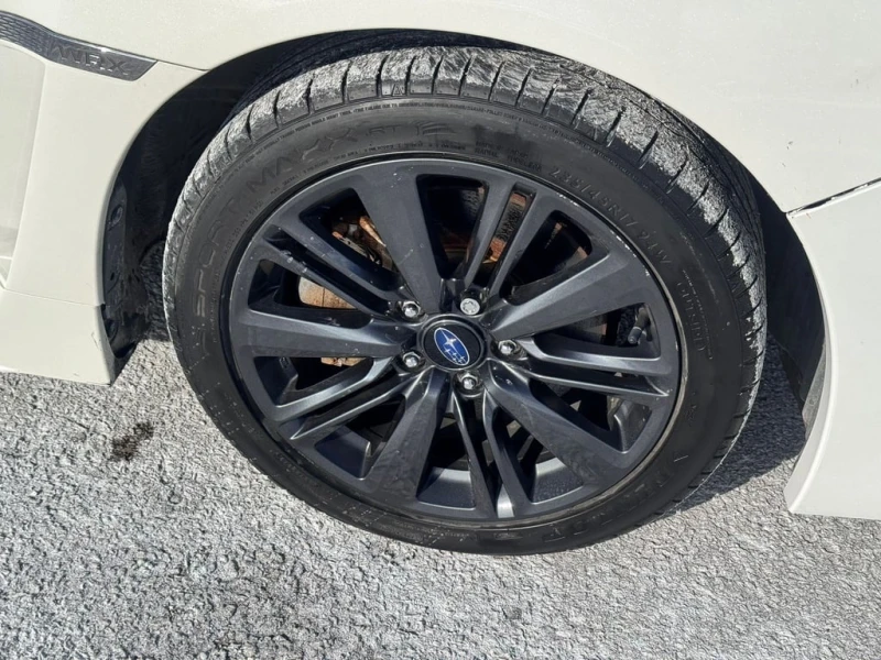 Subaru WRX Sport tech  CARFAX, снимка 14 - Автомобили и джипове - 53322871