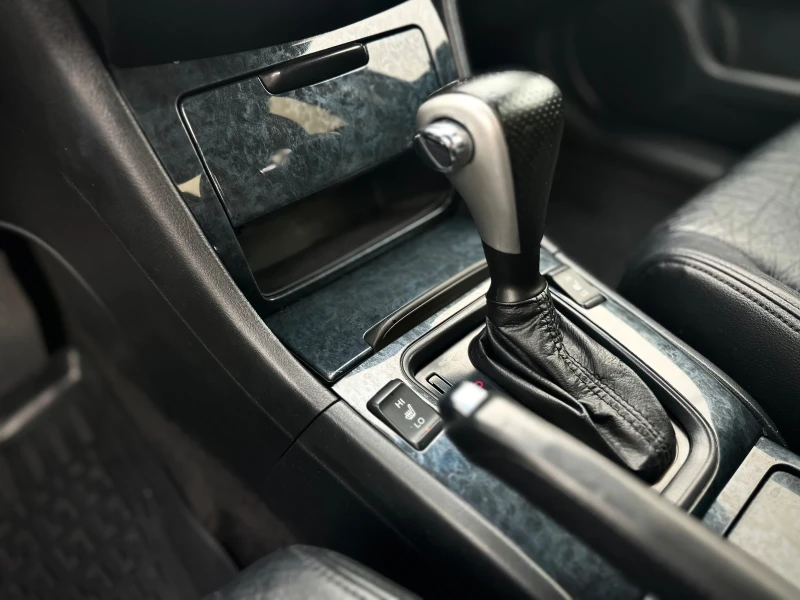 Honda Accord 2.4 газ/бензин, снимка 13 - Автомобили и джипове - 53401954