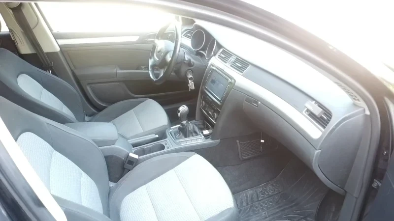 Skoda Superb  - изображение 7