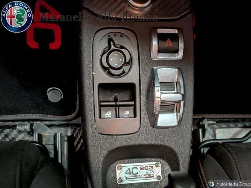 Alfa Romeo 4C CARFAX, снимка 9 - Автомобили и джипове - 55003082