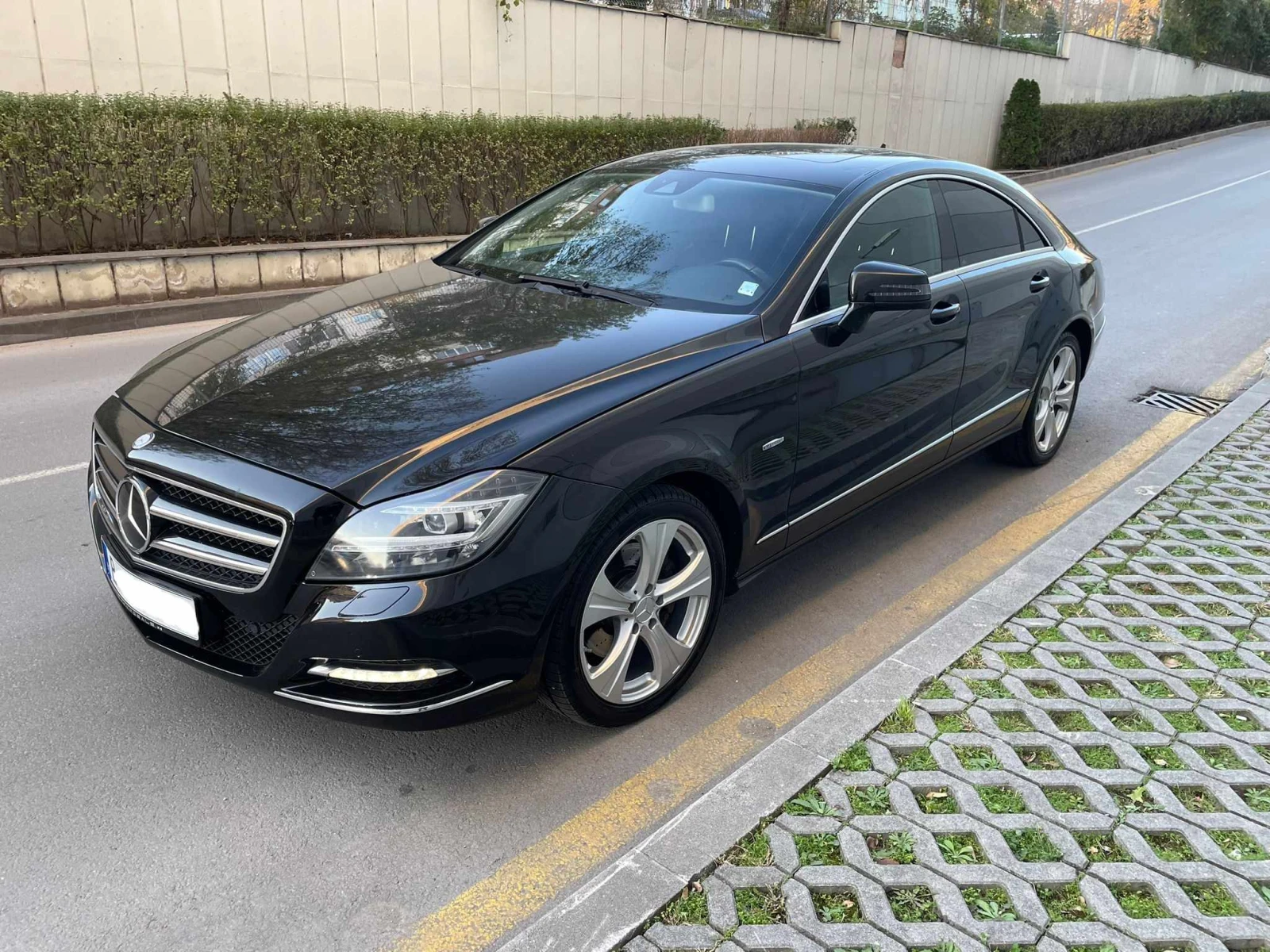 Mercedes-Benz CLS 350 4 Matic* Distr.* LED - изображение 4