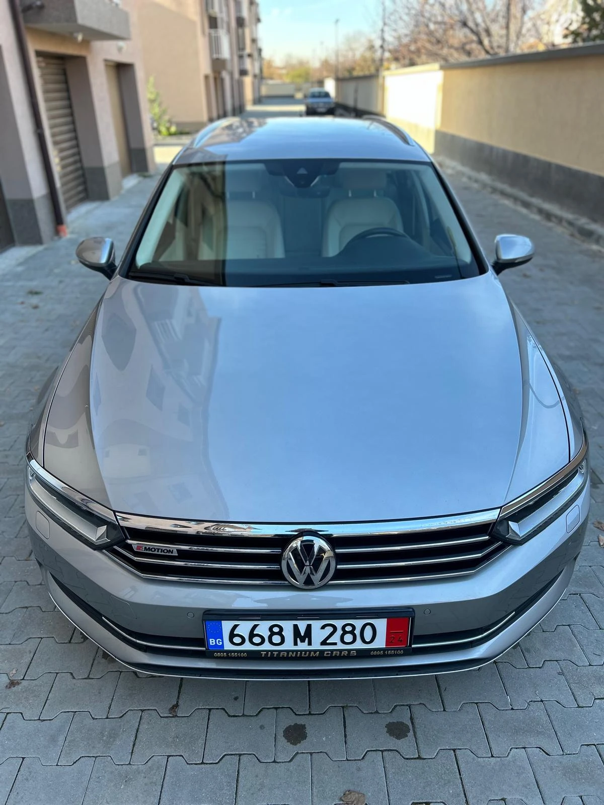 VW Passat 190к.с./4х4/DCC/Дистроник/Памет/Full LED - изображение 4