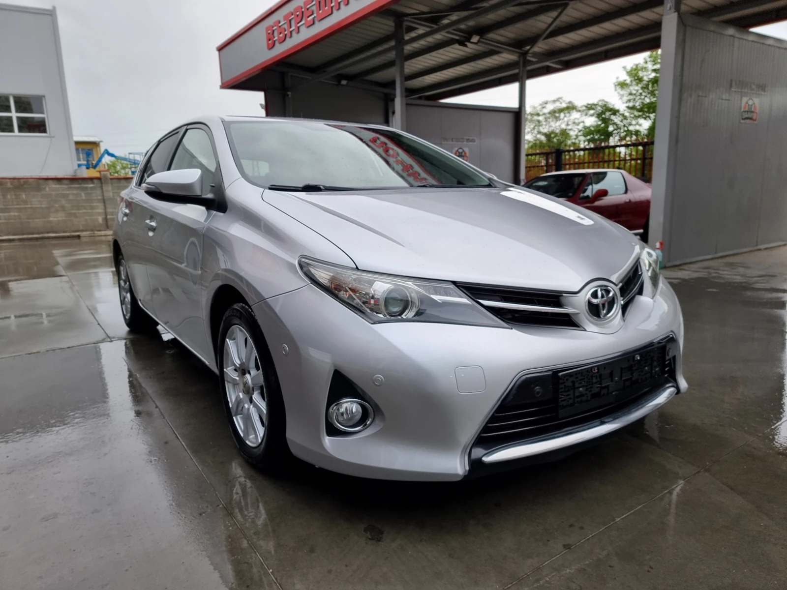Toyota Auris 2.0Д 124КС. 6СК. НАВИГАЦИЯ ПАРКТРОНИК ПАРКИРА САМА - изображение 2