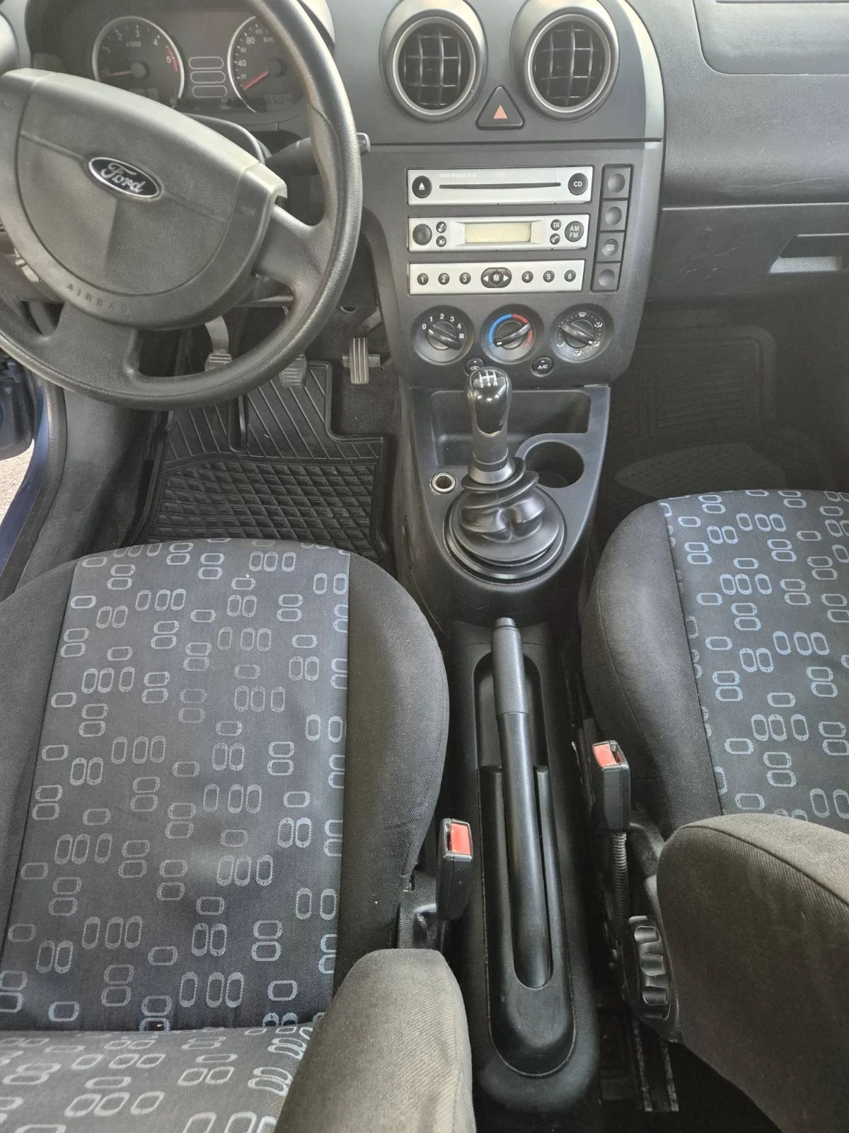 Ford Fiesta Напълно обслужен, Реални километри - изображение 10