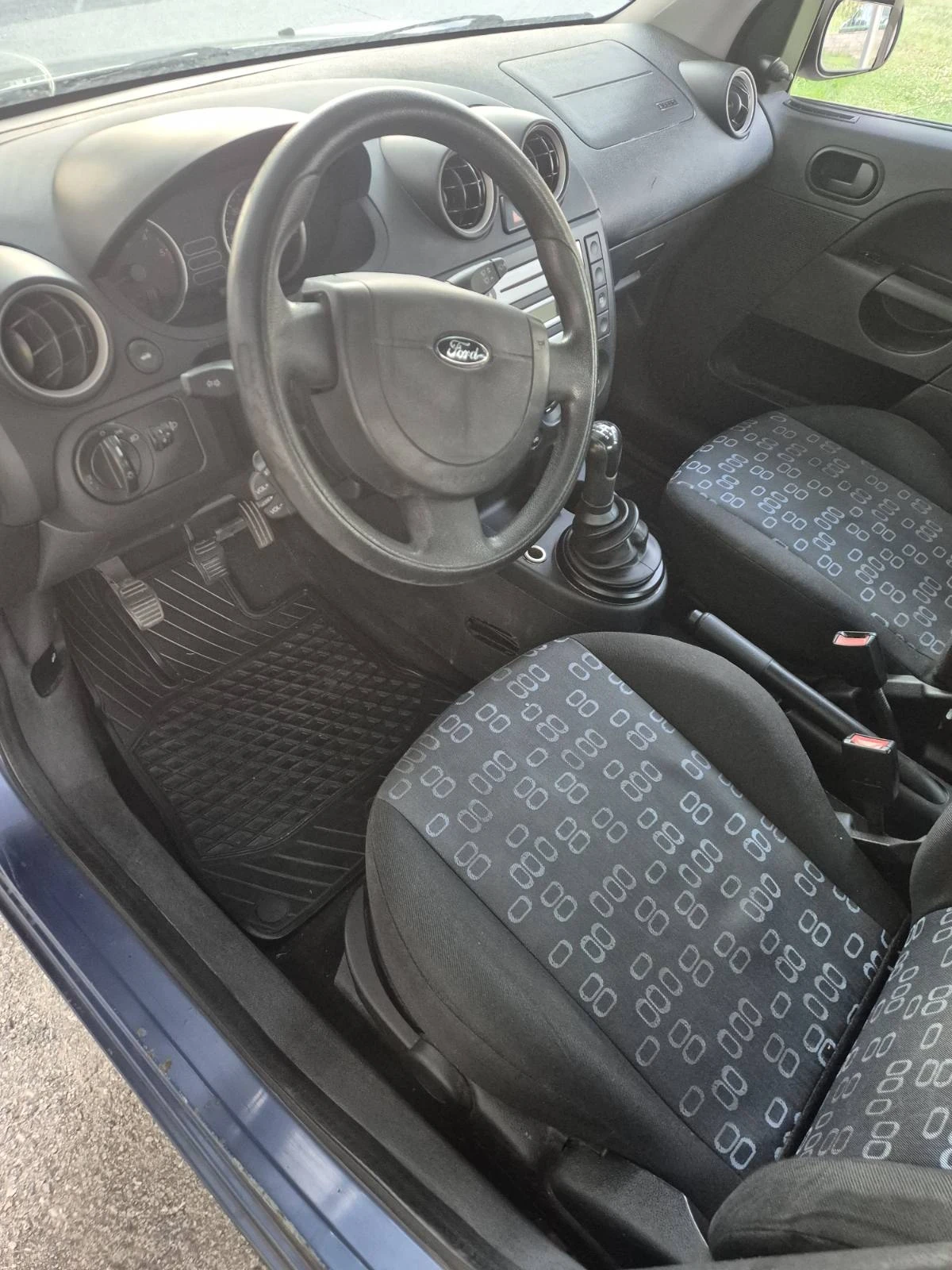Ford Fiesta Напълно обслужен, Реални километри - изображение 7