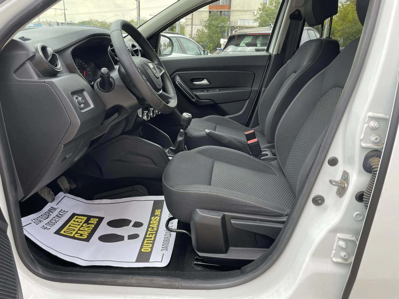 Dacia Duster 1.3 TCe 130hp 4x4 - изображение 6