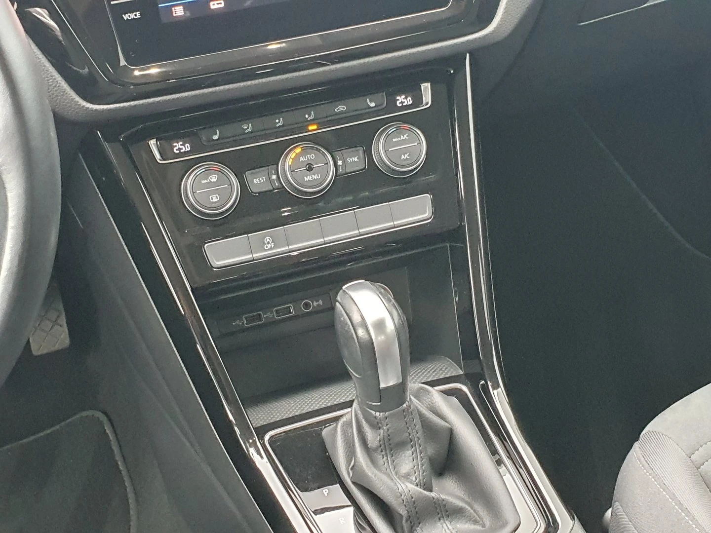 VW Touran Highline 1.5 TSI OPF DSG | Mobile.bg � ����������� 12