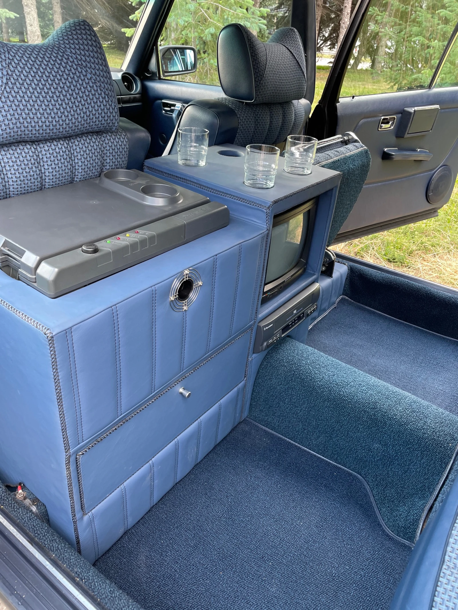 Mercedes-Benz 123 250 Pullman  - изображение 10