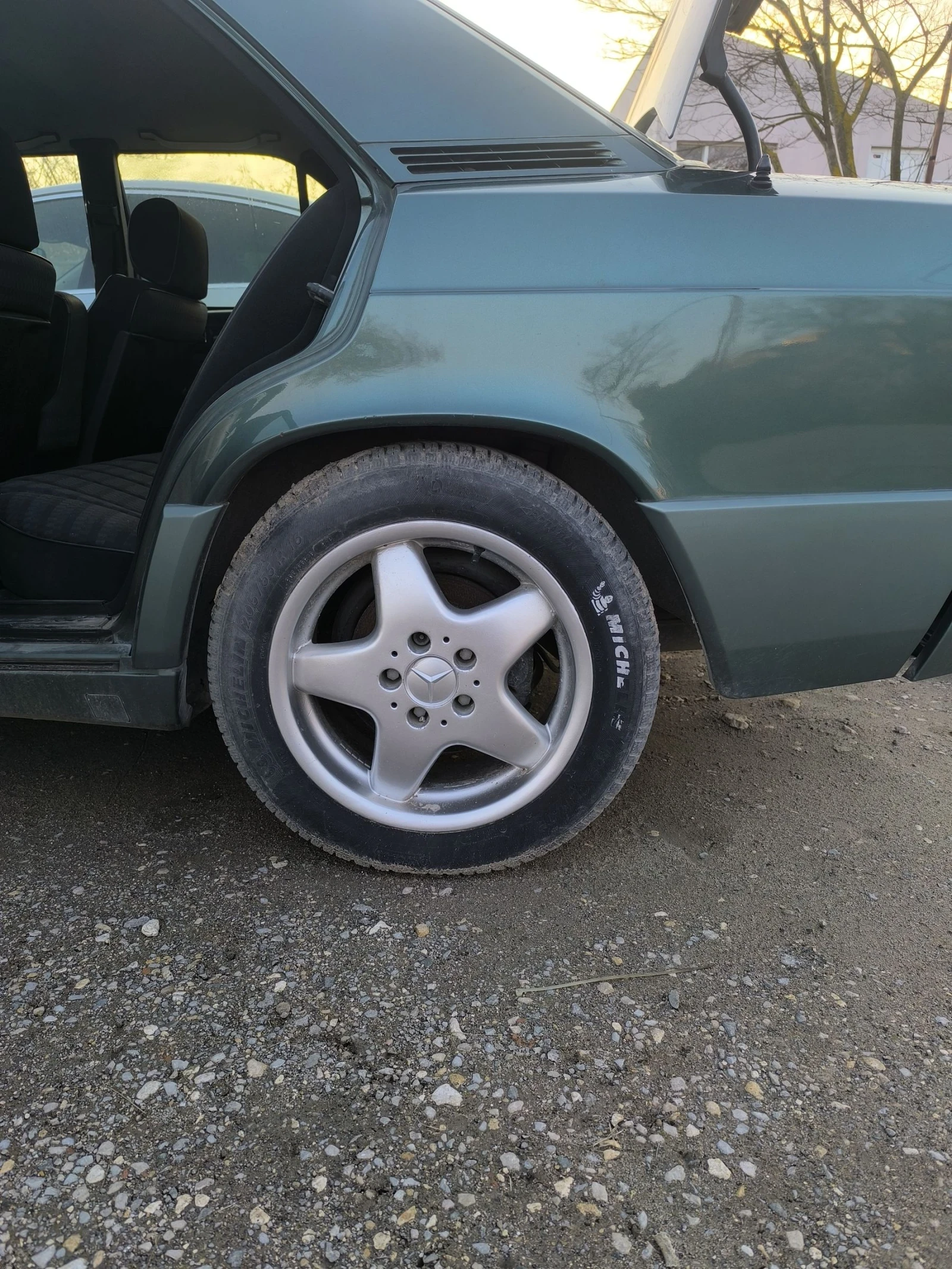 Mercedes-Benz 190, снимка 4 - Автомобили и джипове - 54344806