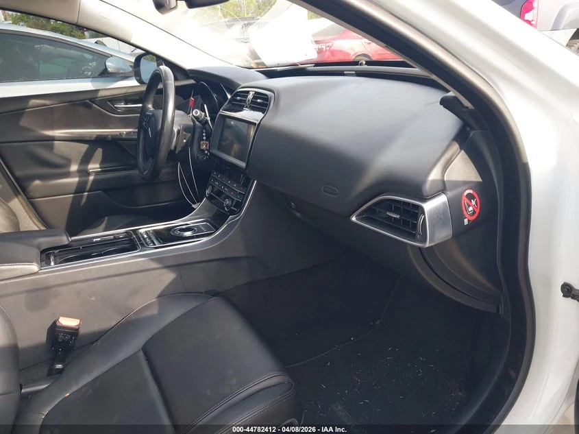 Jaguar XE 2.0l 25T | Mobile.bg � ����������� 5