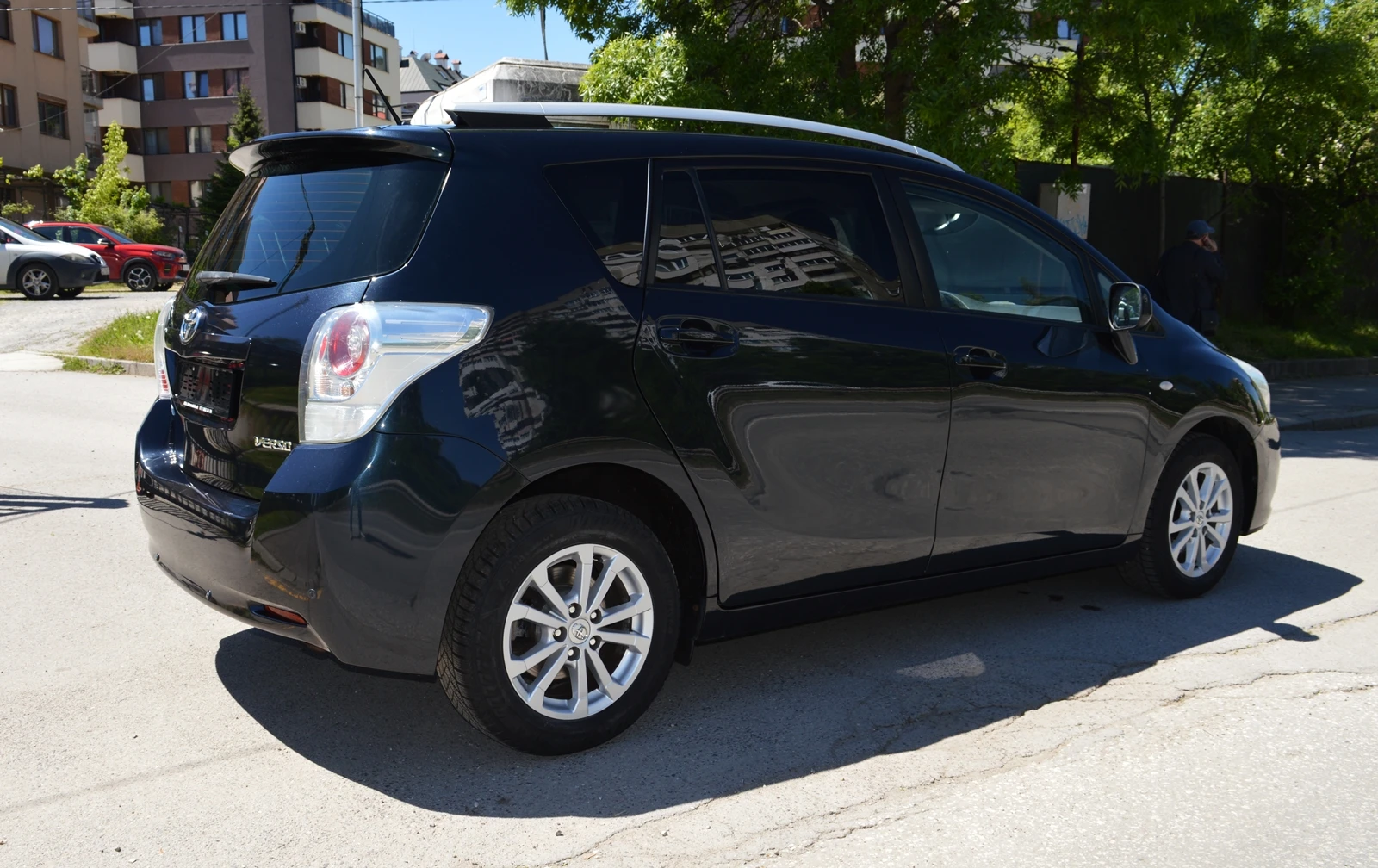 Toyota Verso 1.8i AUTOMAT - NAVI - 7 МЕСТА - ШВЕЙЦАРИЯ, снимка 4 - Автомобили и джипове - 54550238