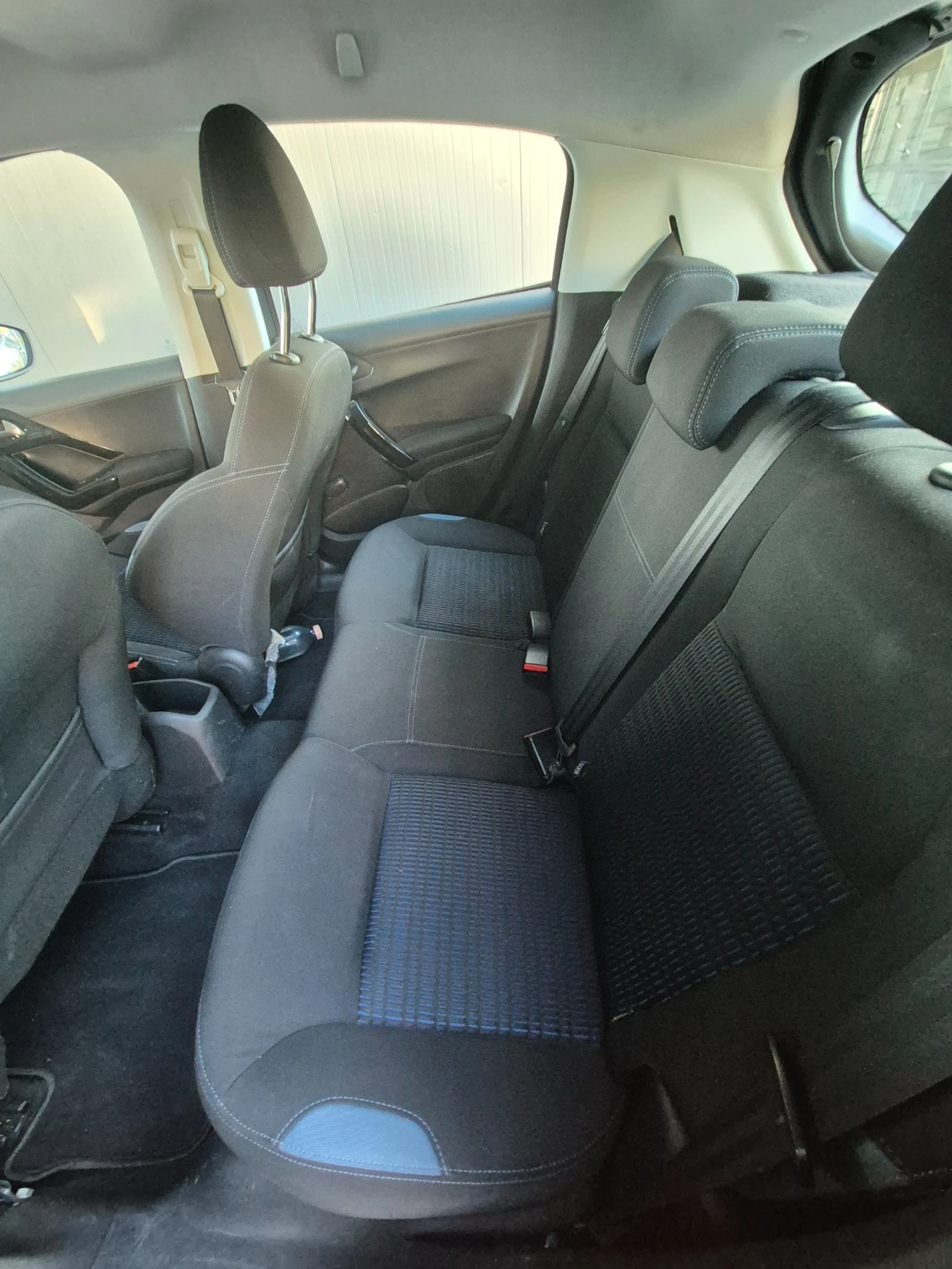 Peugeot 208, снимка 10 - Автомобили и джипове - 54580469