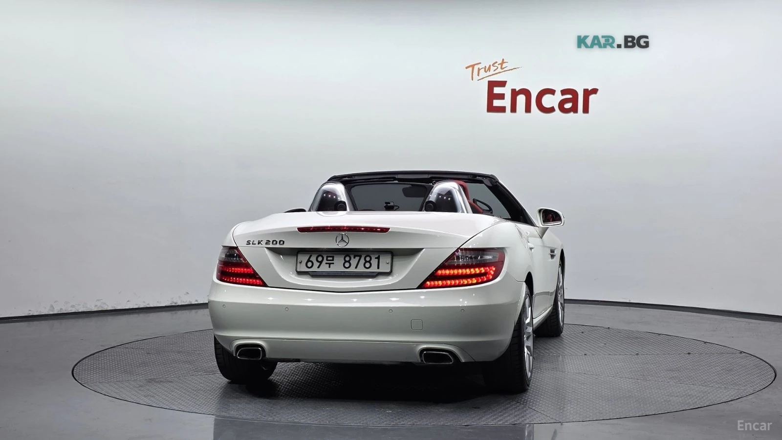Mercedes-Benz SLK 200 BlueEfficiency* КОЖА* ОБДУХВ* , снимка 4 - Автомобили и джипове - 55068395