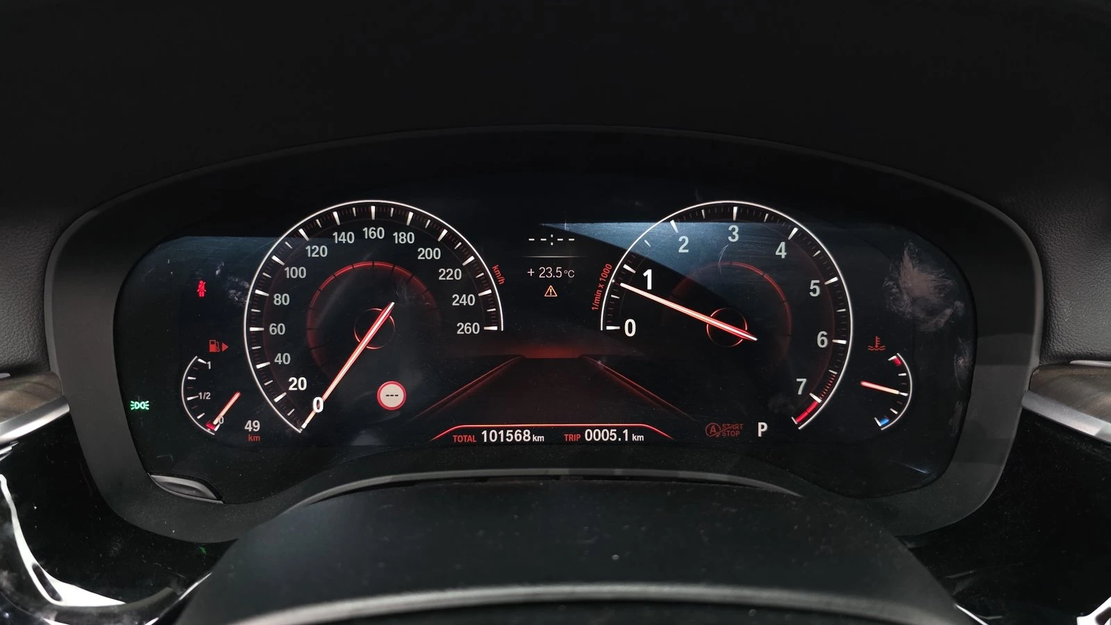 BMW 530 ЛЮК* HUD* ПОДГРЕВ ВОЛАН* ЕЛ. БАГАЖНИК* КРАЙНА ЦЕНА, снимка 8 - Автомобили и джипове - 55344738