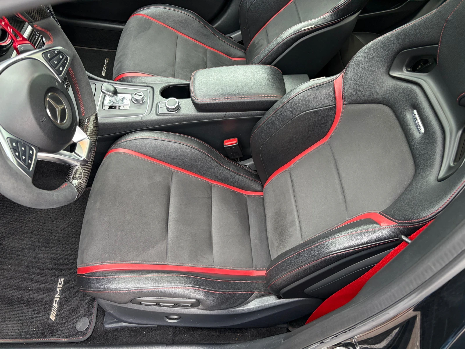 Mercedes-Benz CLA 45 AMG, снимка 12 - Автомобили и джипове - 55411337