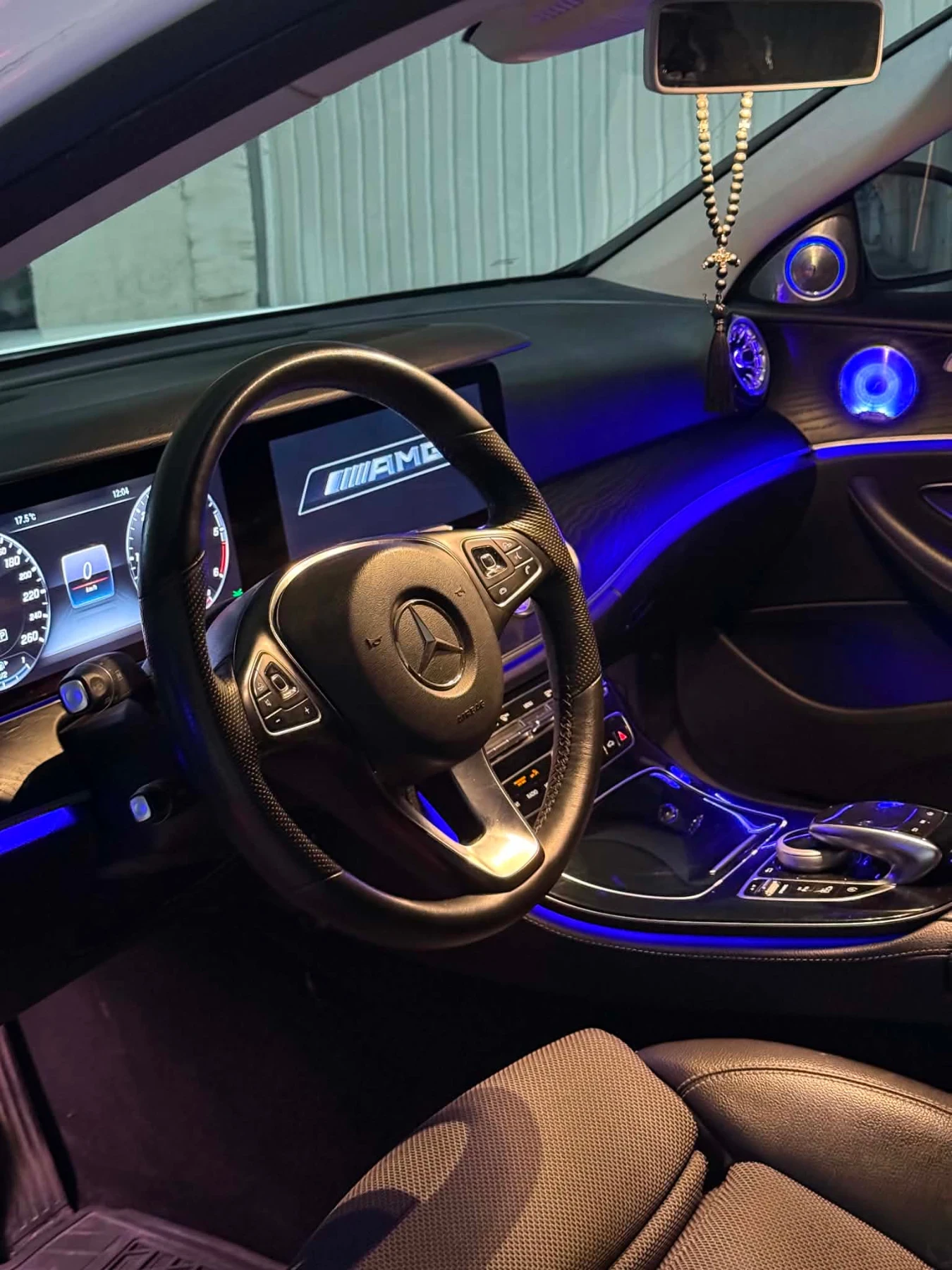 Mercedes-Benz E 220, снимка 6 - Автомобили и джипове - 55484951