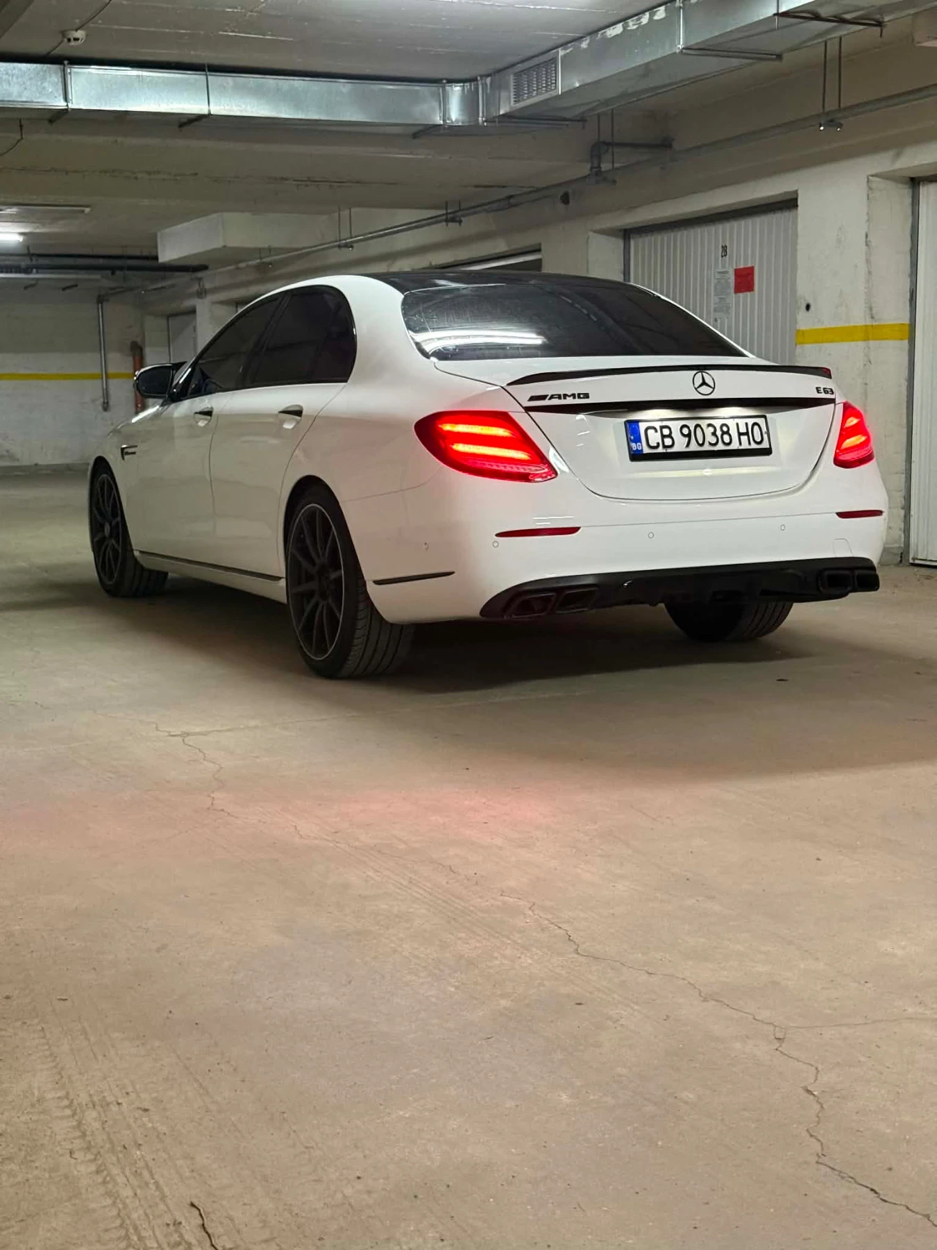 Mercedes-Benz E 220, снимка 3 - Автомобили и джипове - 55484951