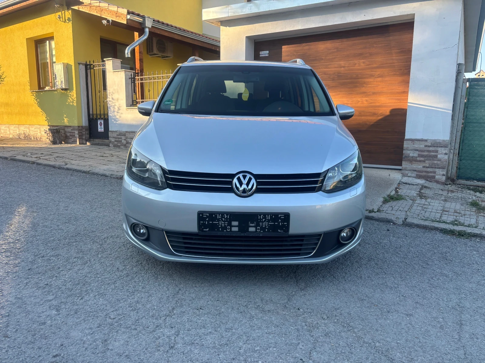 VW Touran 2.0TDI 6+ 1 Common rail , снимка 12 - Автомобили и джипове - 55743654
