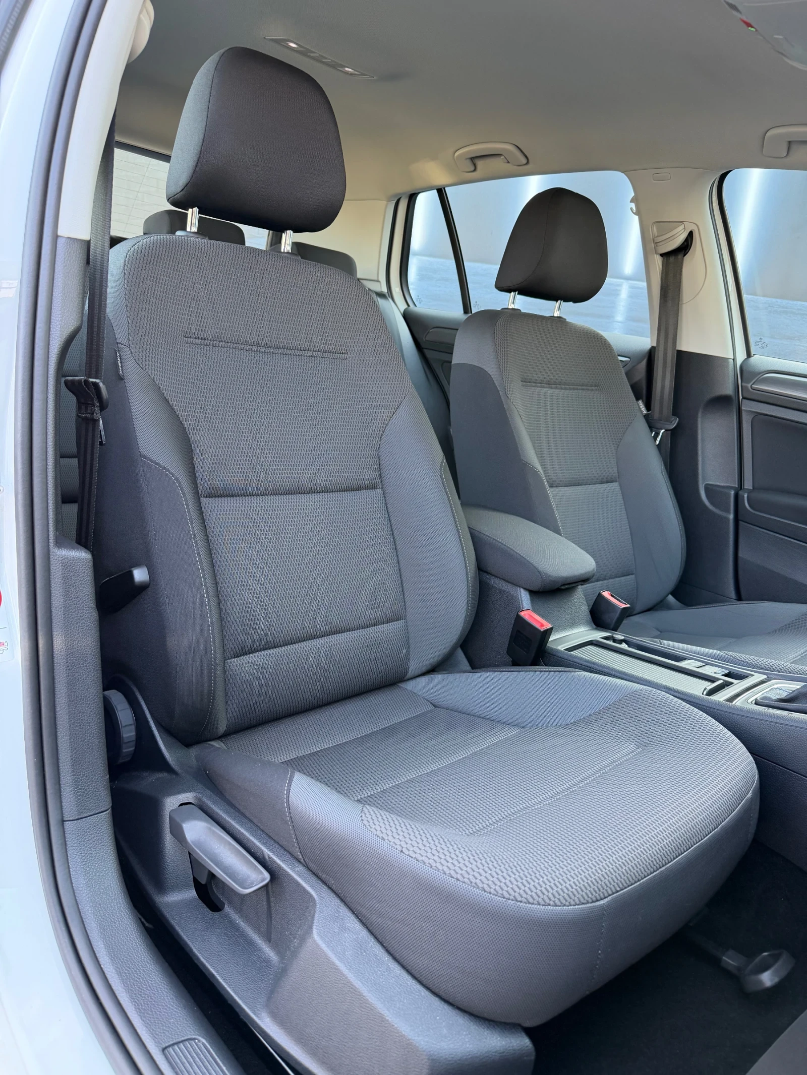 VW Golf E-Golf, снимка 12 - Автомобили и джипове - 56590653