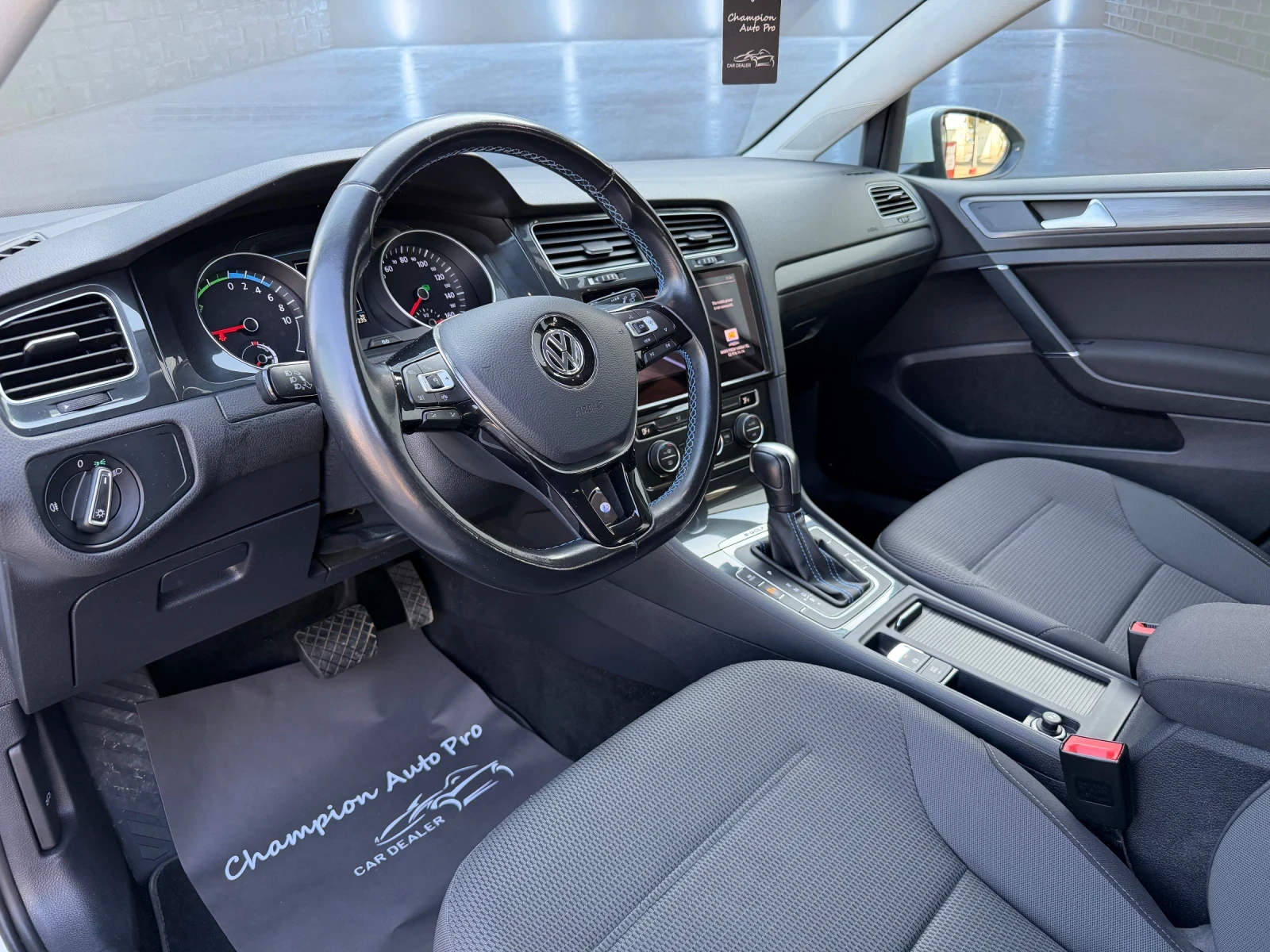 VW Golf E-Golf, снимка 7 - Автомобили и джипове - 56590653