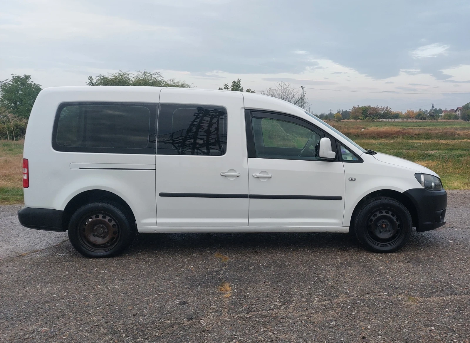VW Caddy (Дълга база / Maxi) с фабричен метан, снимка 3 - Автомобили и джипове - 56605054
